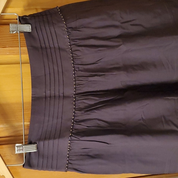 Cute ladies grey skirt - Picture 2 of 4